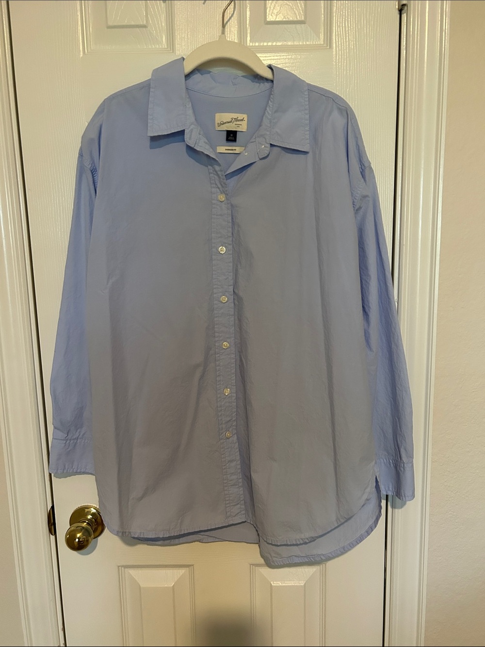 Universal Thread Light Blue Women's Button-Down Shirt